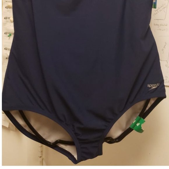 Speedo Ladies’ Sun Protection One Piece Swim Suit - Picture 3 of 6